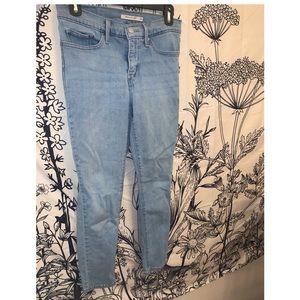 Levi’s 311 shaping skinny light wash jeans 28